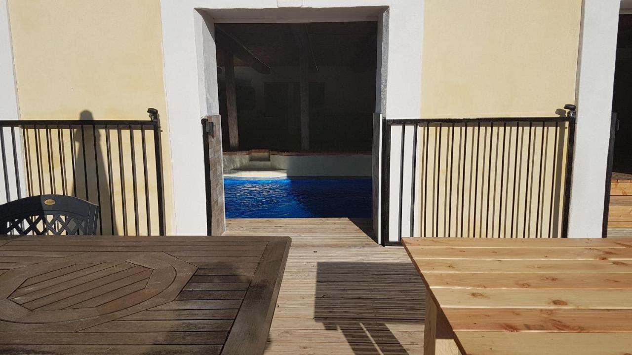 Maison 3 Chambres Avec Piscine Couverte Lespignan Exteriör bild